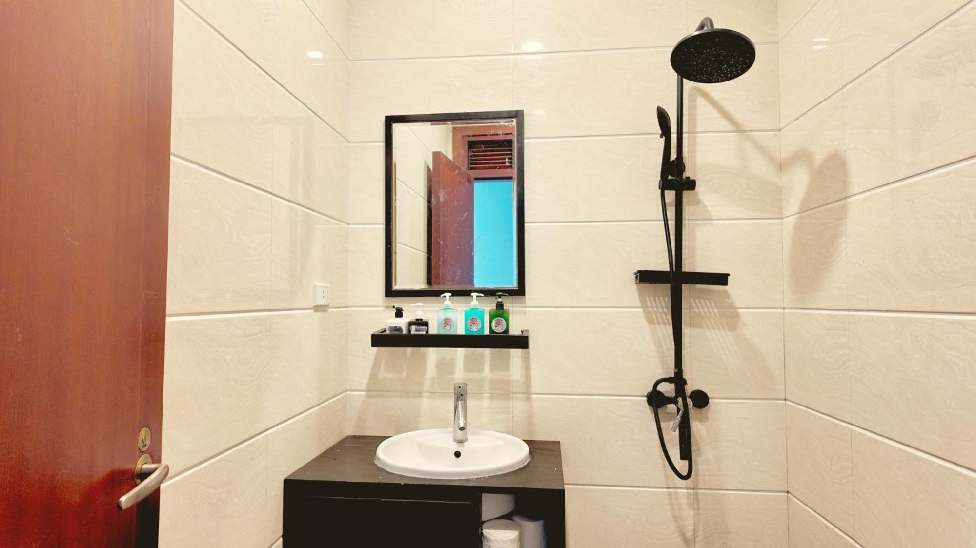 Lushstay Famliy - Station Apartment